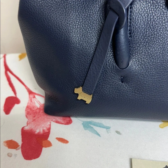RADLEY LONDON In Bloom Midnight Blue Italian Leather Tote with Dustbag - Picture 3 of 16